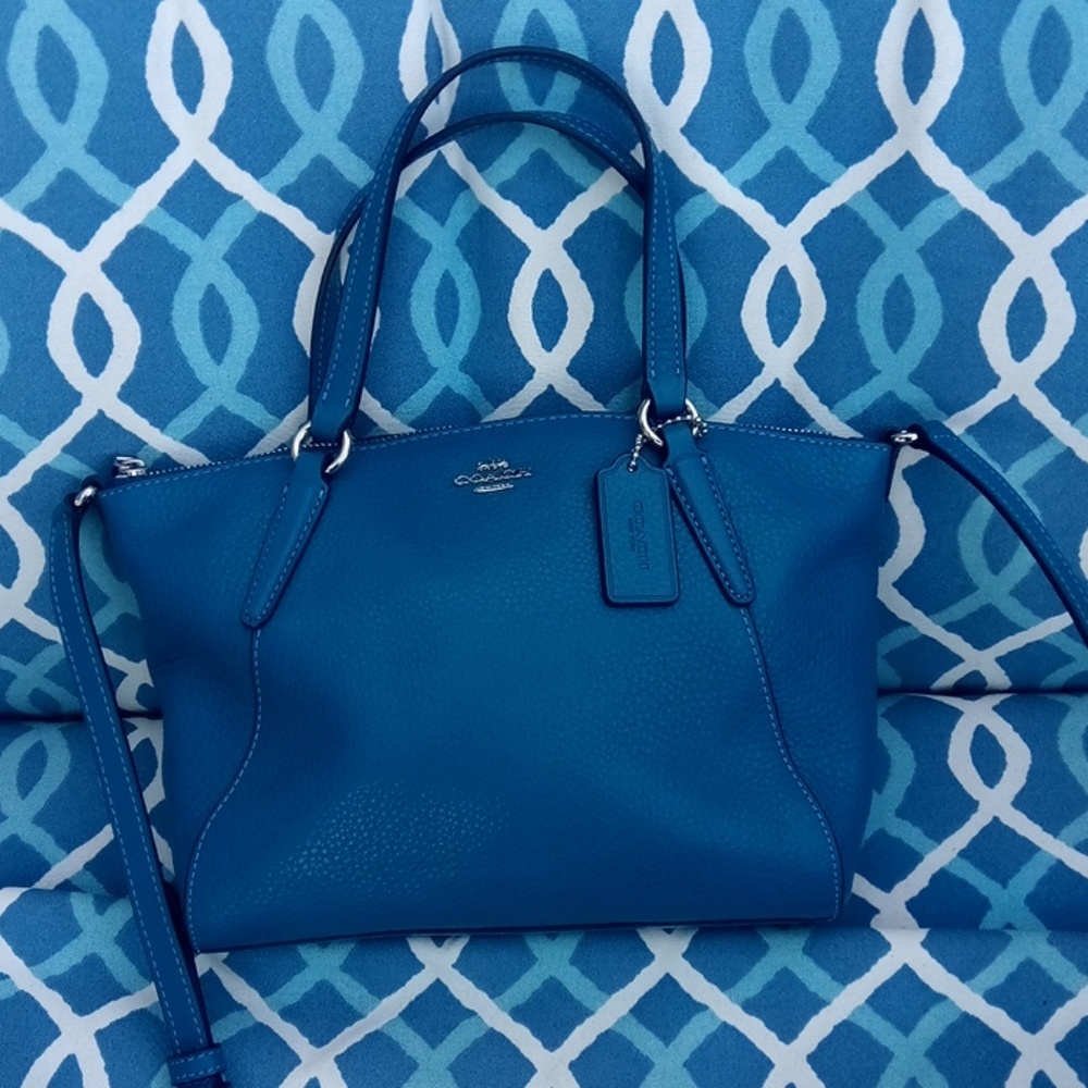 👜 Like New Coach Satchel 👜